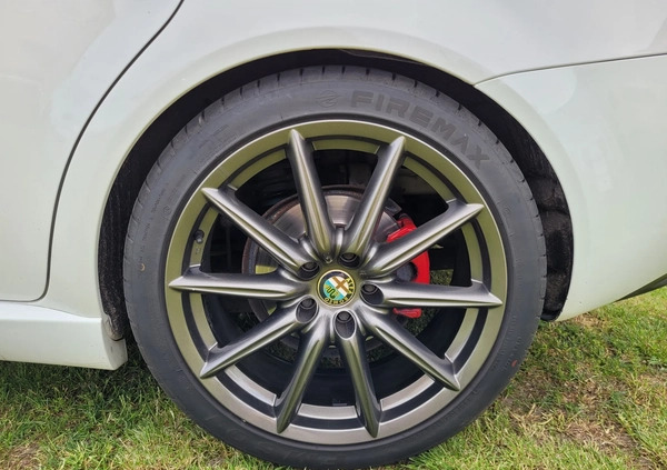 Alfa Romeo 159 cena 22500 przebieg: 332000, rok produkcji 2009 z Sochaczew małe 172